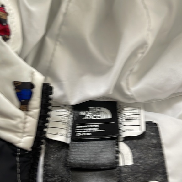 North Face snowsuit great condition - Picture 4 of 8